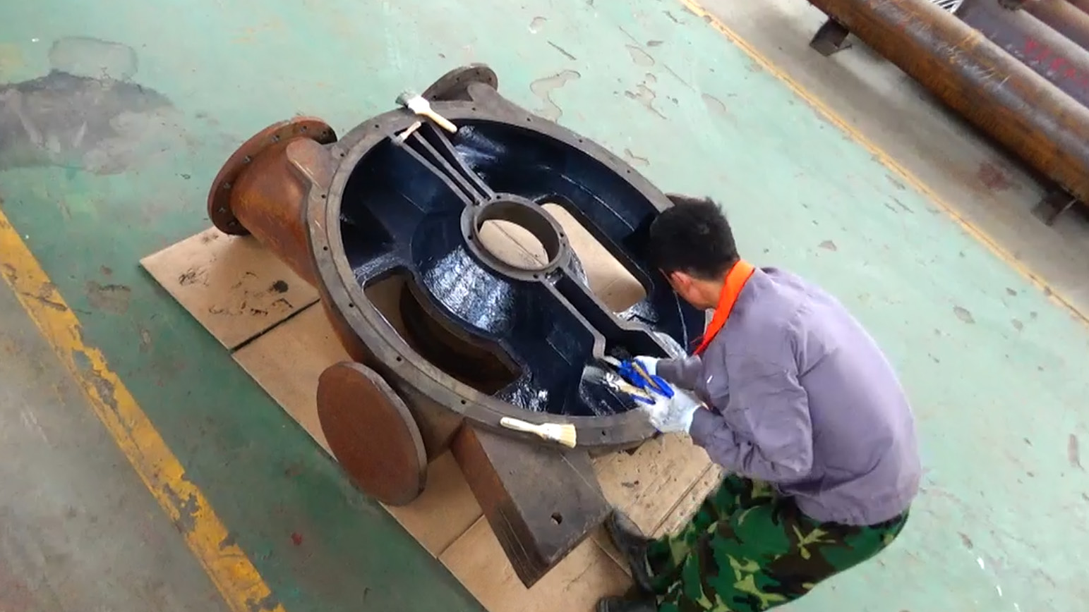 我公司与湖北省神珑泵业有限责任公司签订两台水环真空泵碳化硅耐磨防腐涂层修复合同